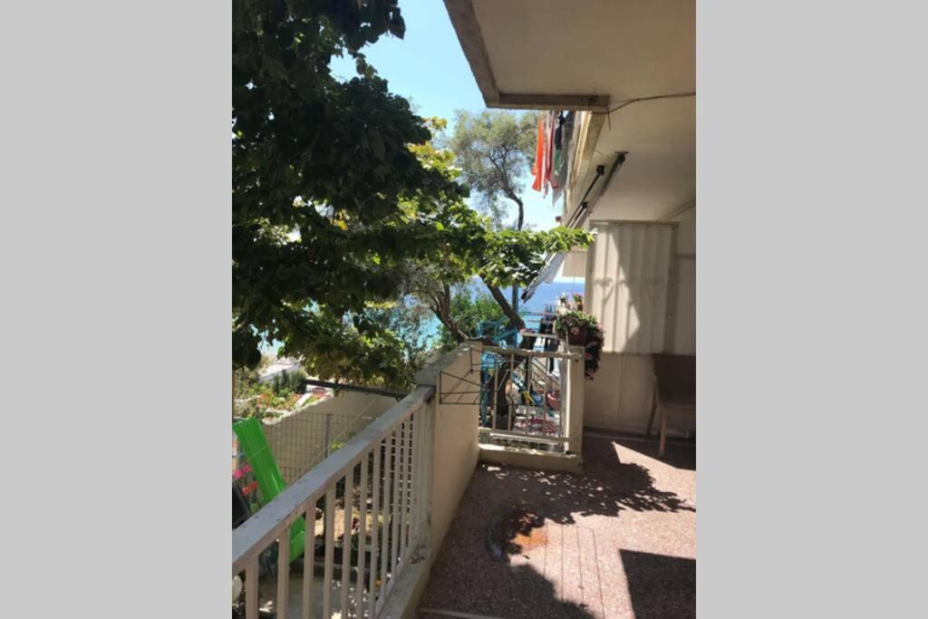 Stefani Apartment With A Sea View Terrace! Nea Moudania Bilik gambar